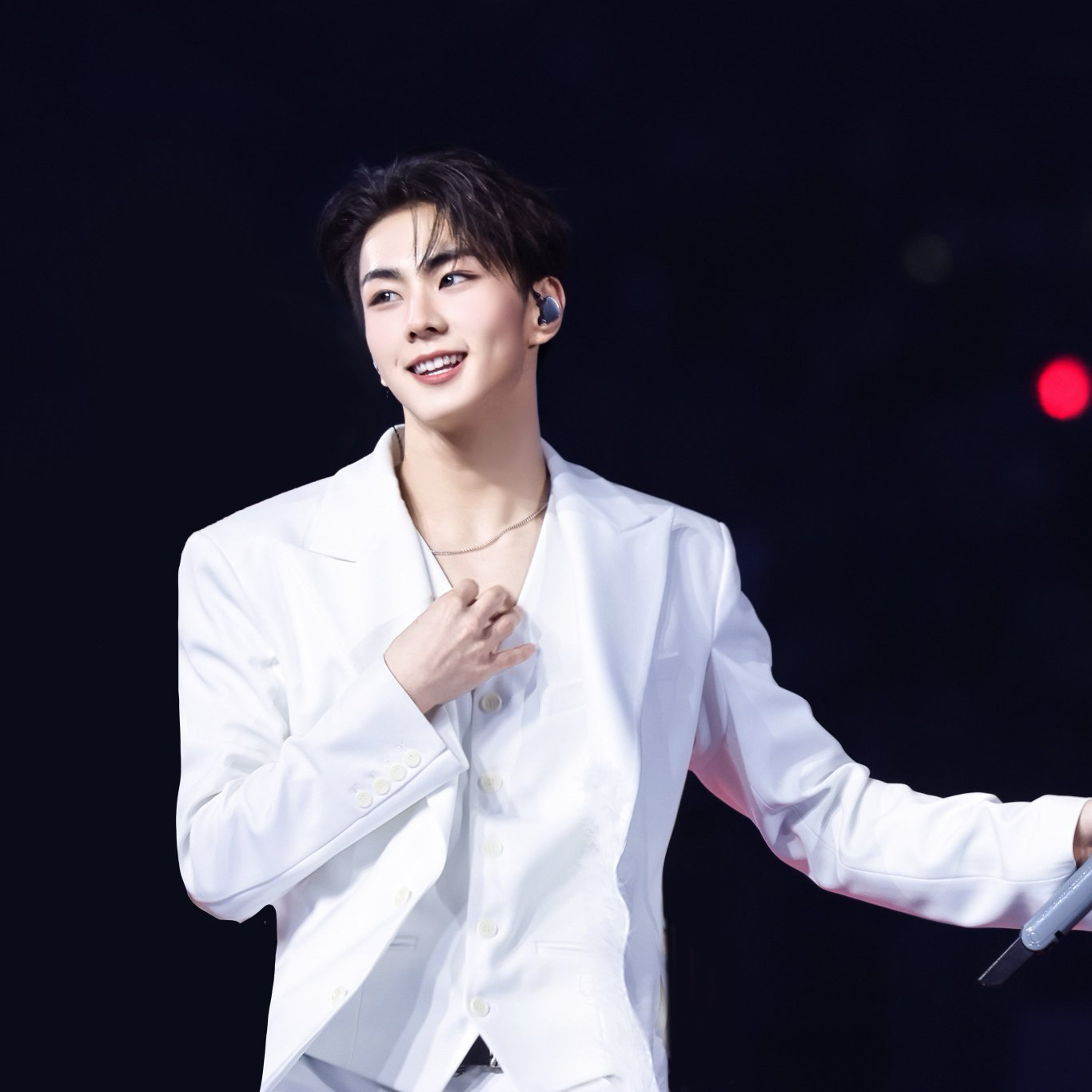 Behind-the-scenes cut of Jungwon (ENHYPEN)