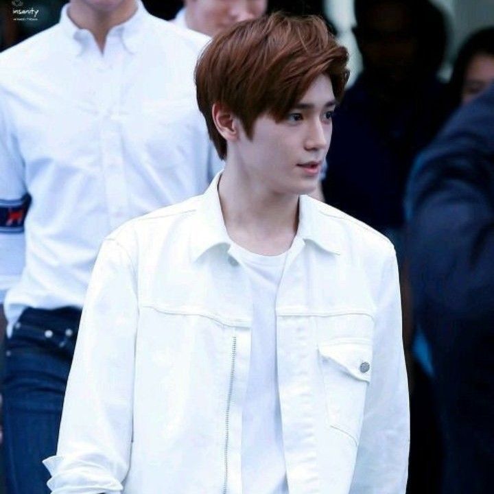 태용 (NCT 127)의 최신 사진