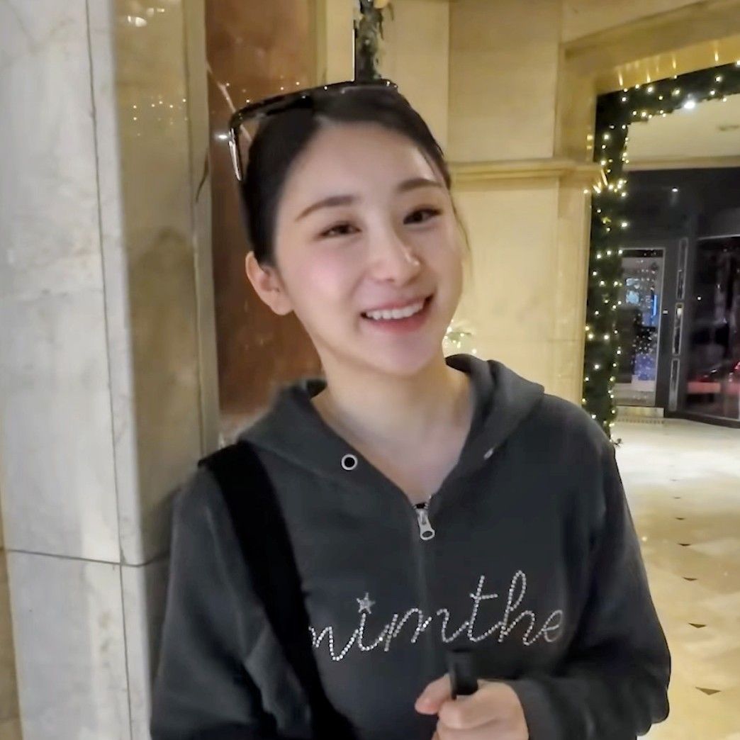 李彩演的最新活动照片