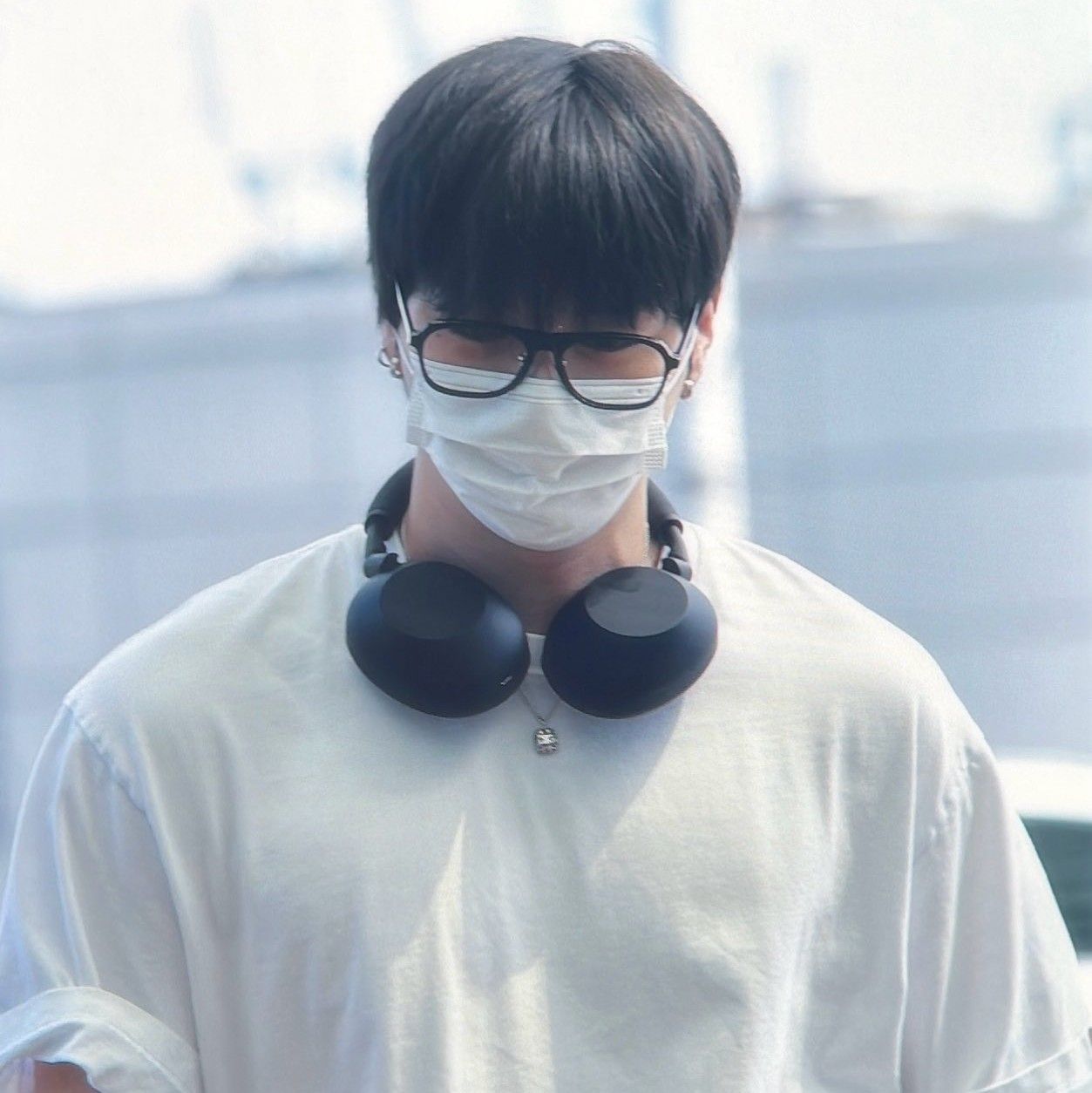 Behind-the-scenes cut of Kang Daniel