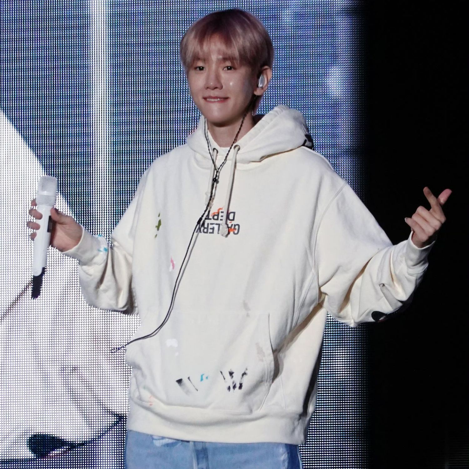 伯贤 (EXO)粉丝拍下的瞬间