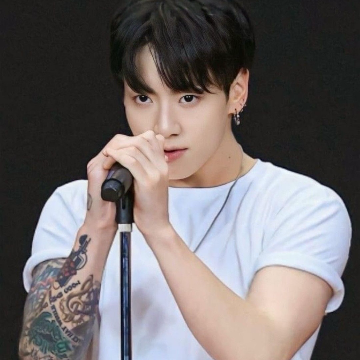 A moment captured by Jungkook (BTS)'s fan