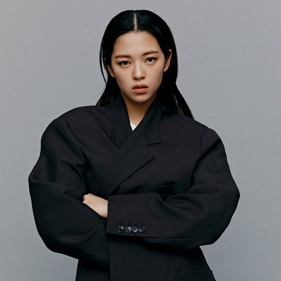 Latest photo of Jeongyeon (TWICE)