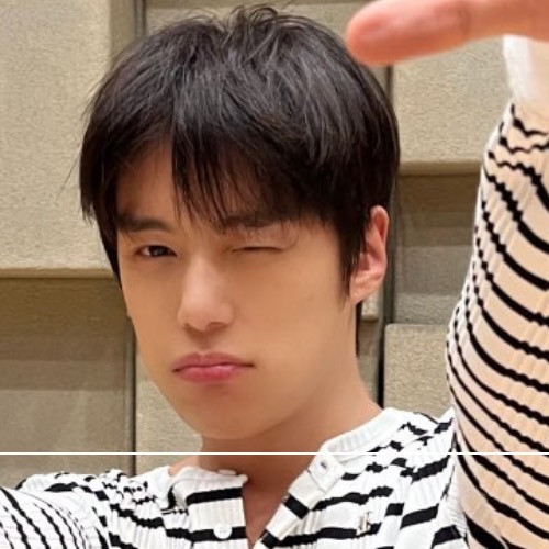Foto aktivitas terbaru Minhyuk (MONSTA X)