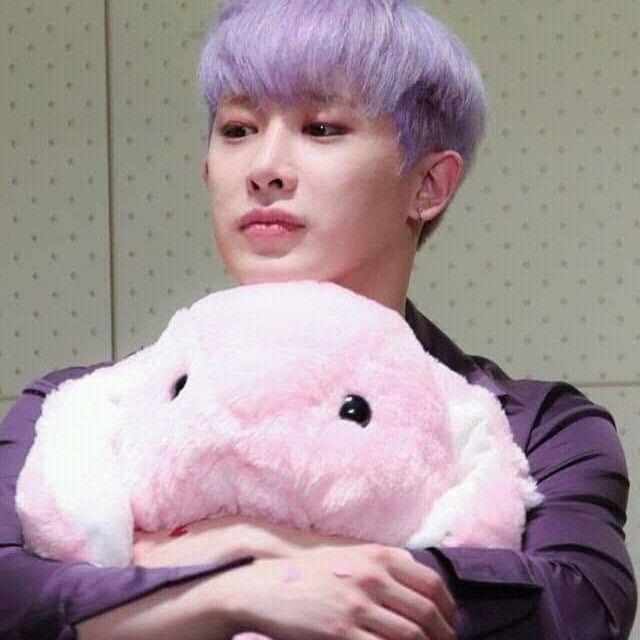 Behind-the-scenes cut of Wonho