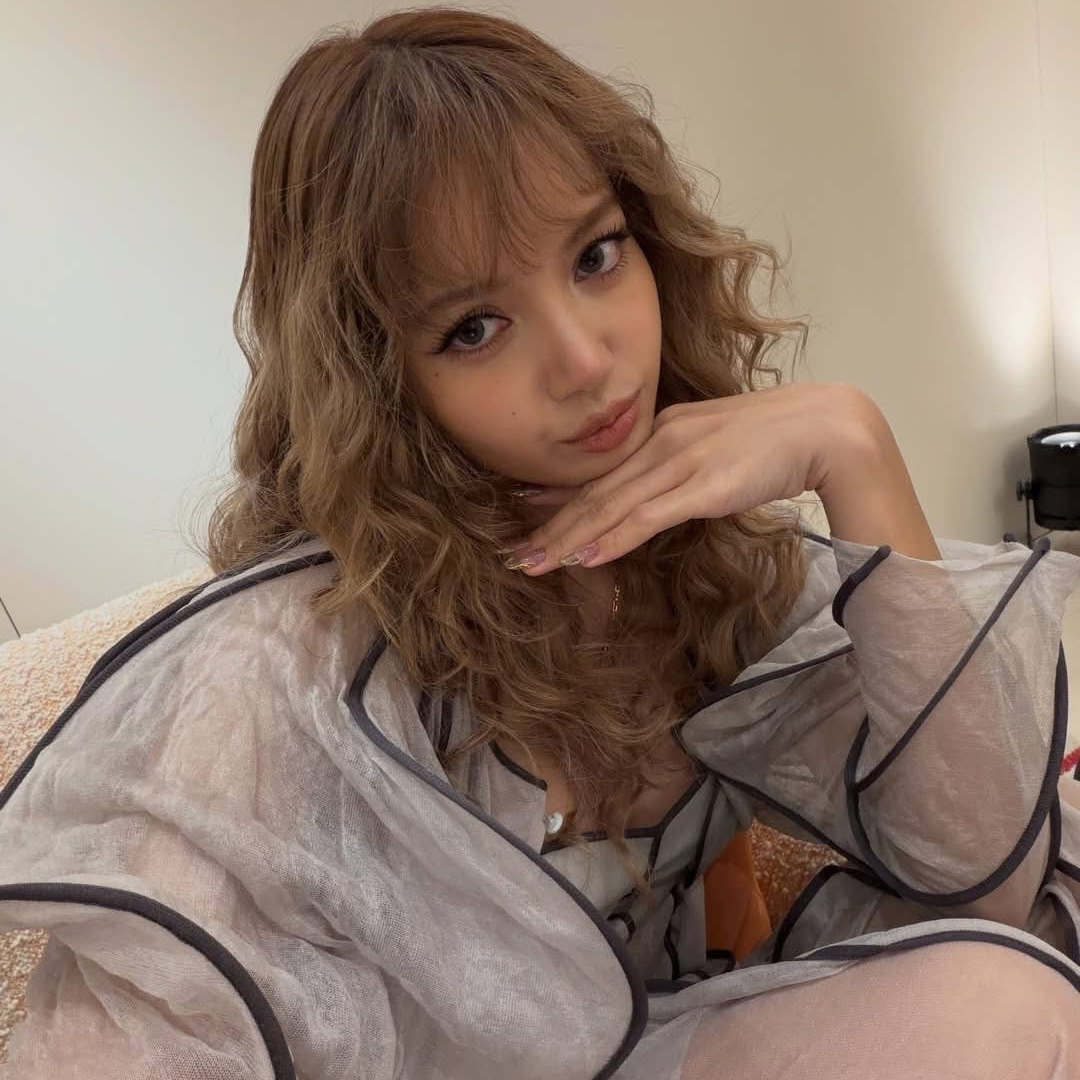 리사 (BLACKPINK) 최근 활동샷