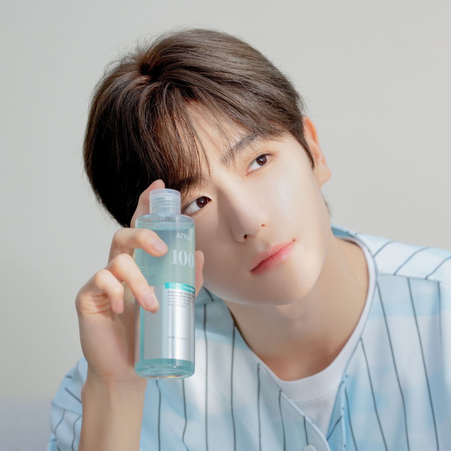 贤在 (THE BOYZ)的最新照片