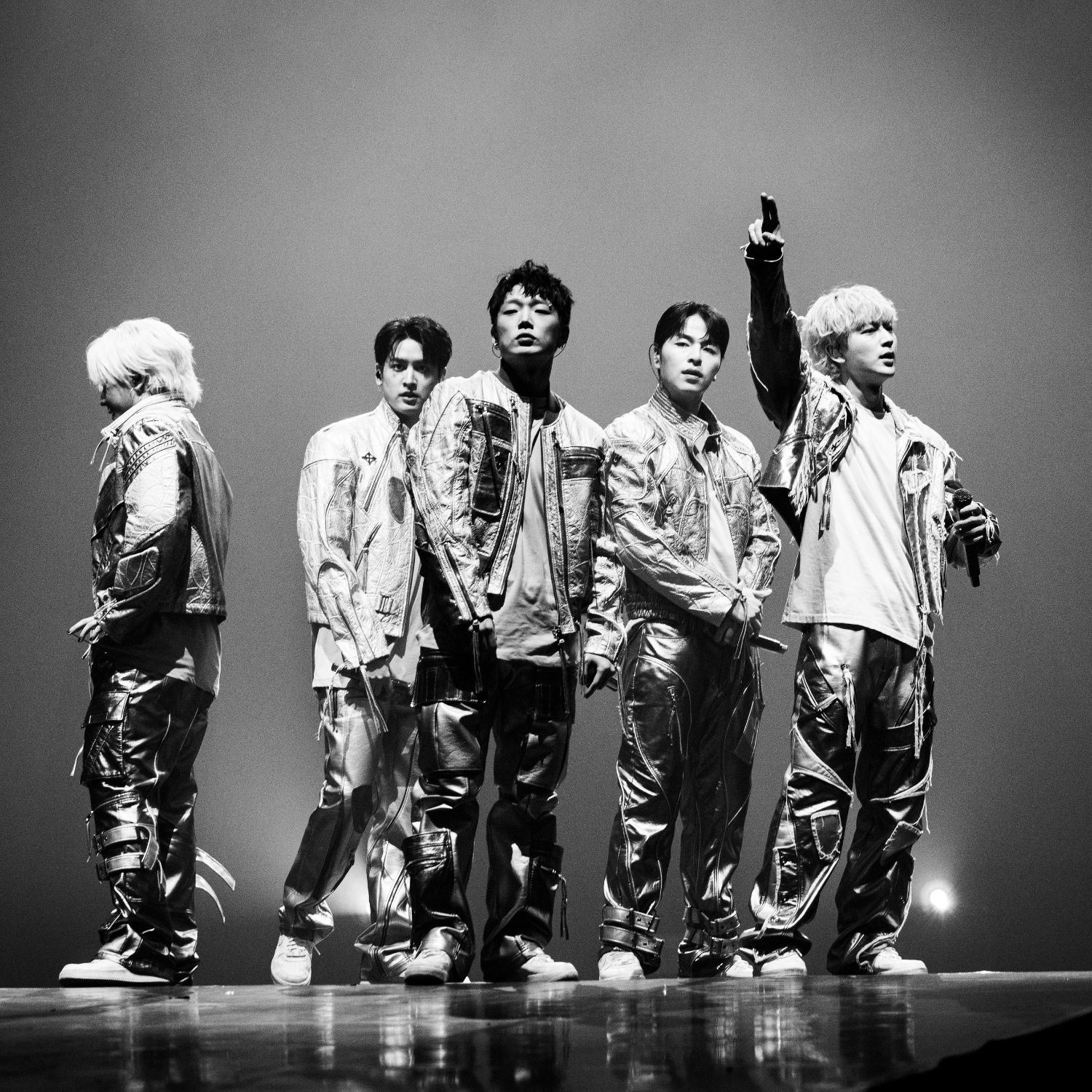 Latest photo of iKON