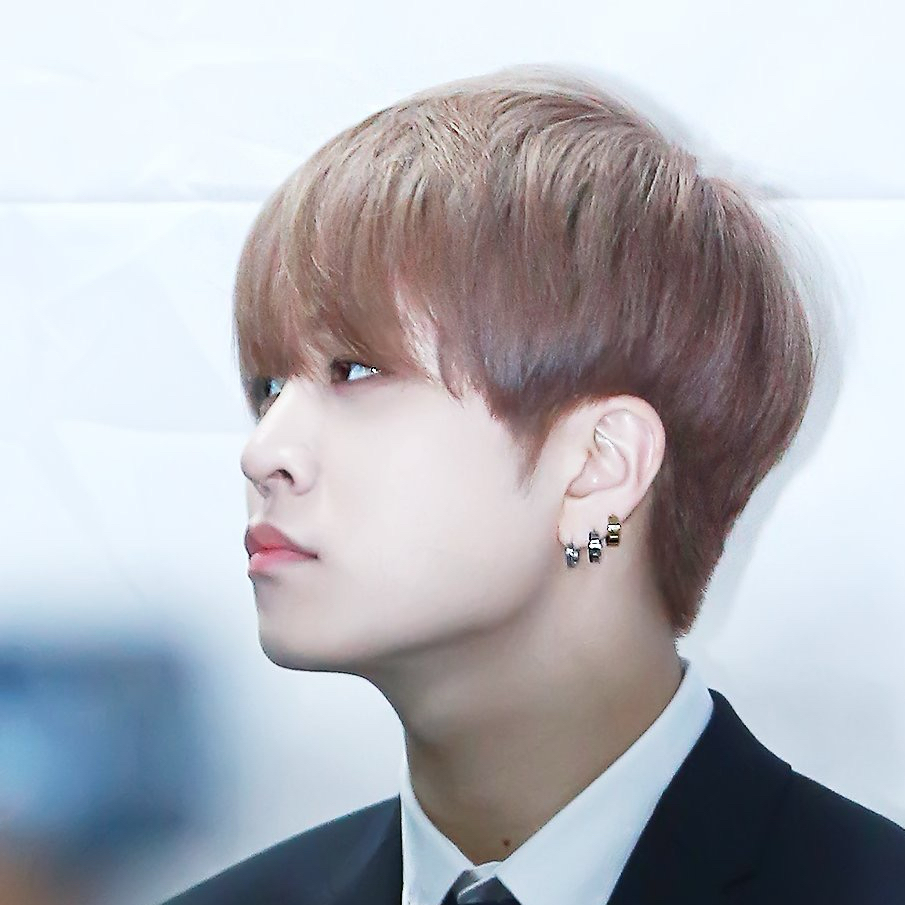 A moment captured by Youngjae (GOT7)'s fan