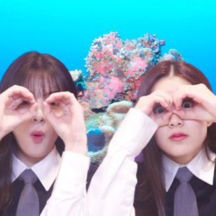 Behind-the-scenes cut of Yoon Jiyoon