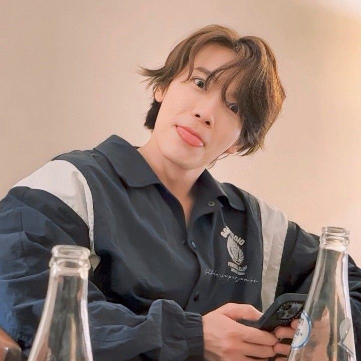 A moment captured by Donghae (Super Junior)'s fan