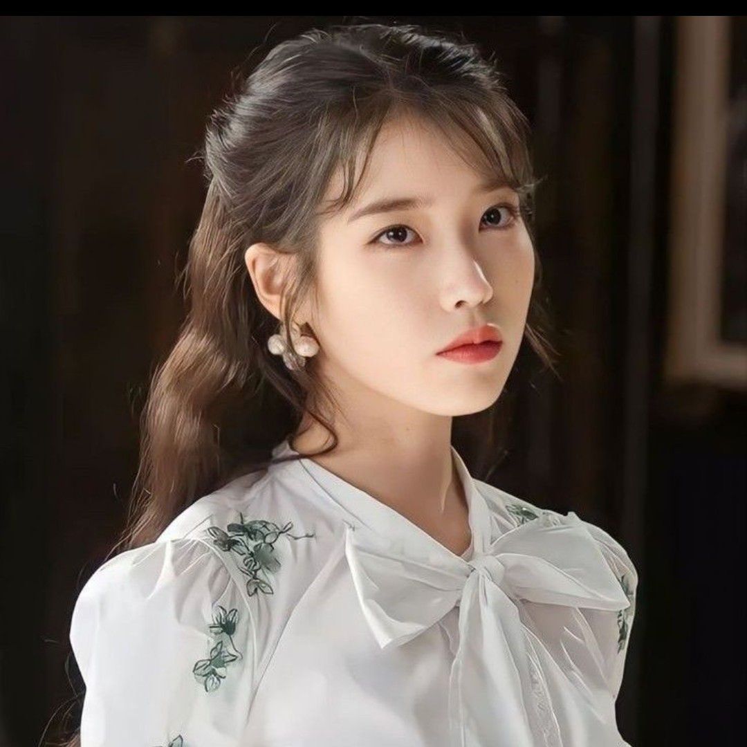 Recent activity shot of IU