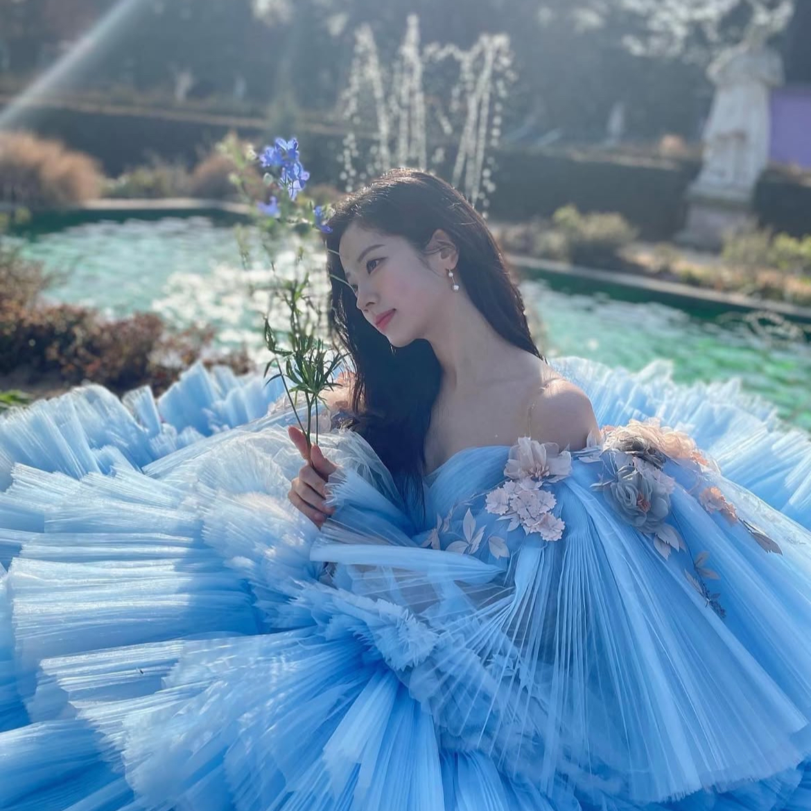 Recent activity shot of Dahyun (TWICE)