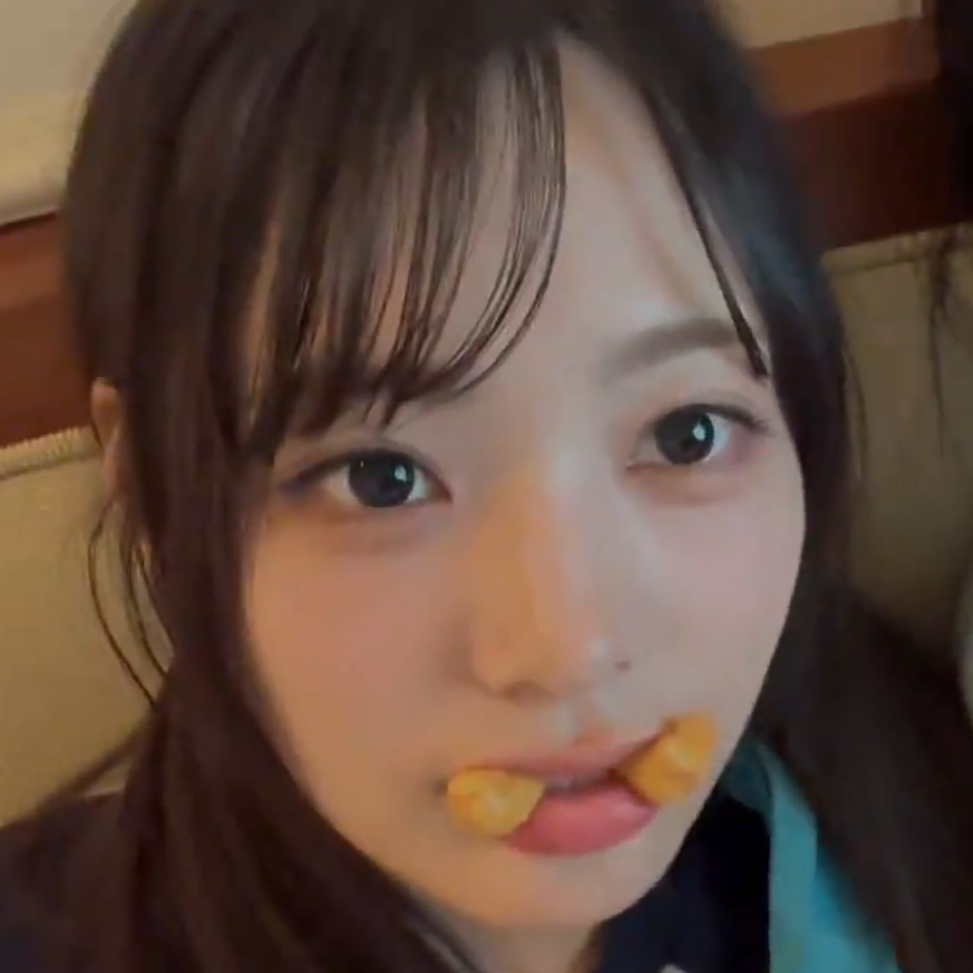 Latest photo of Siyeon (QWER)