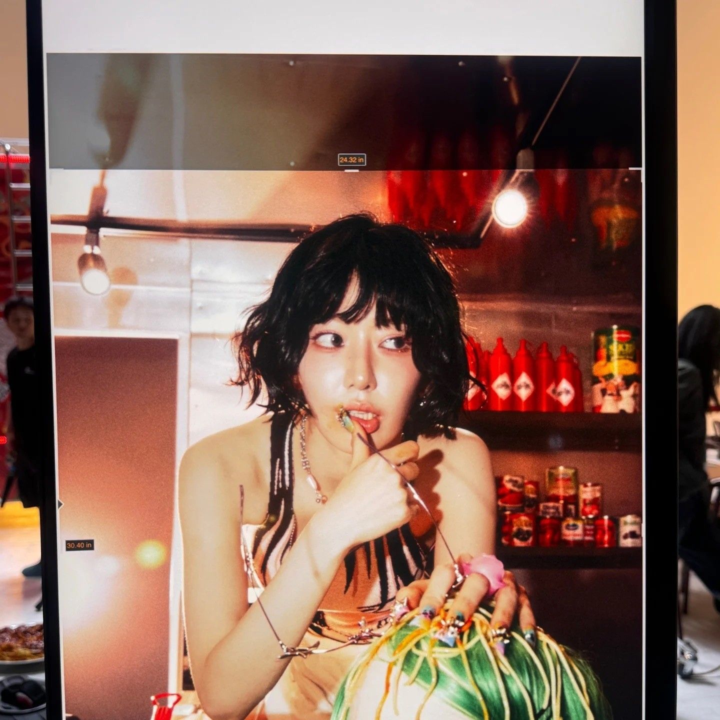 Recent activity shot of Sakura (LE SSERAFIM)