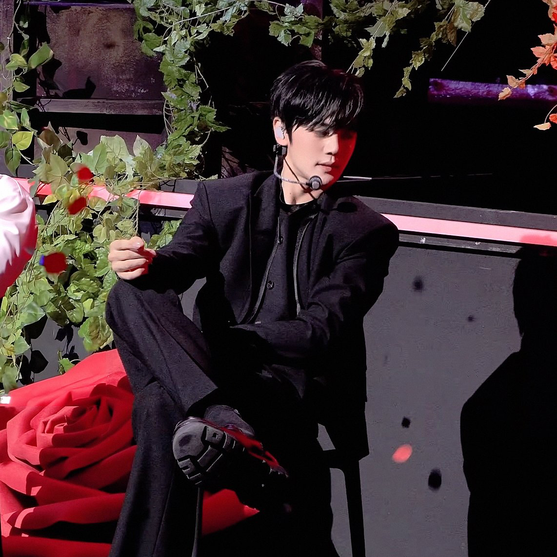 김규빈 (제로베이스원) 최근 활동샷