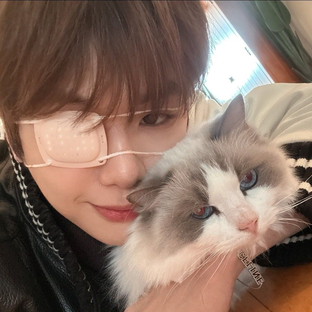 Behind-the-scenes cut of Kang Daniel