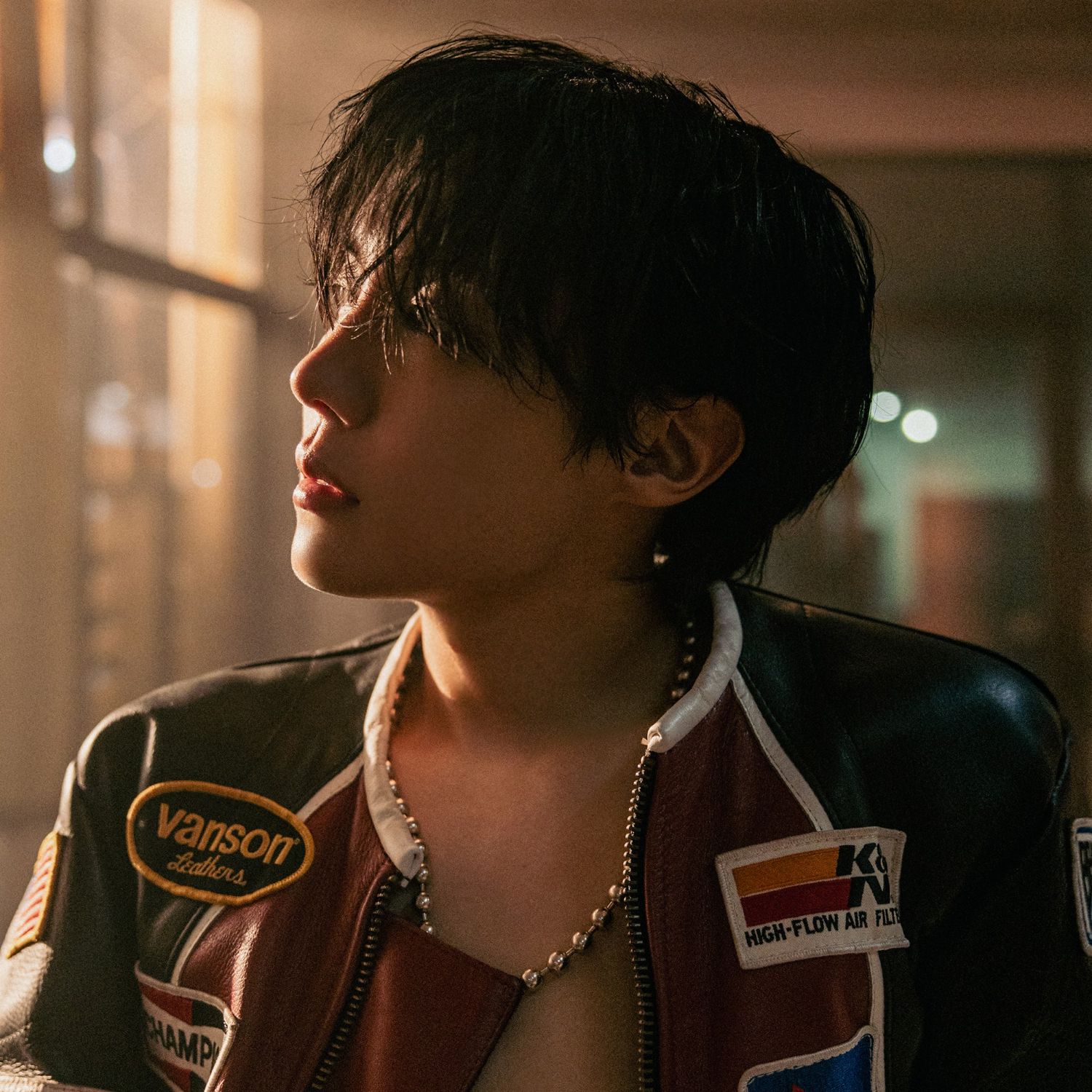 Foto aktivitas terbaru j-hope (BTS)