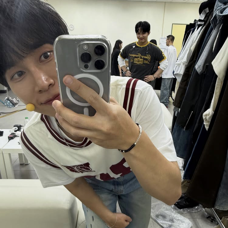 Behind-the-scenes cut of Seo Eunkwang (BTOB)
