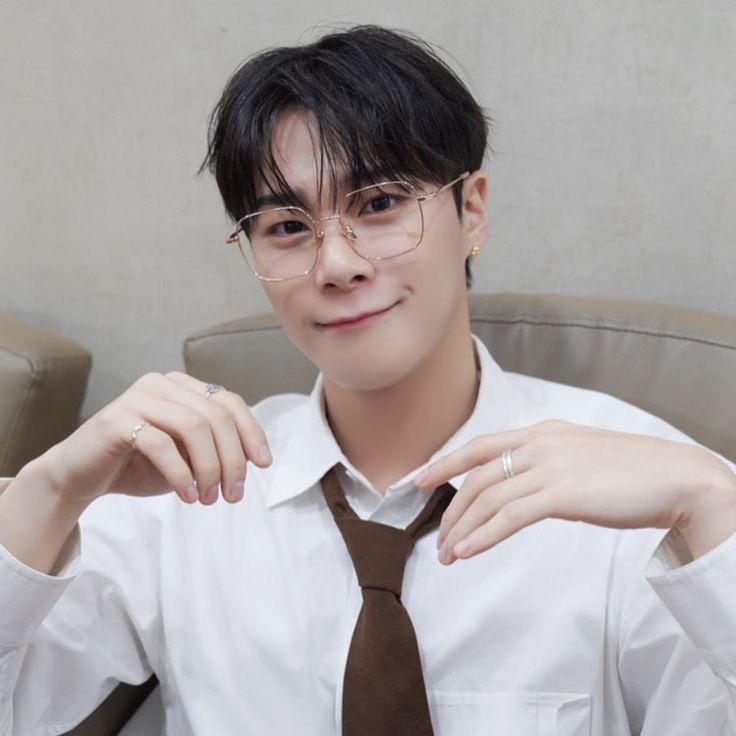 Behind-the-scenes cut of Moonbin (ASTRO)