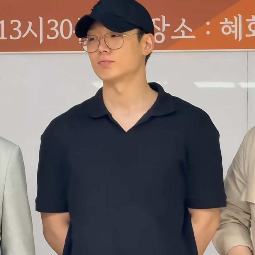 Recent activity shot of BOBBY (iKON)