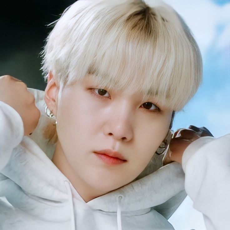 Potret di balik layar SUGA (BTS)