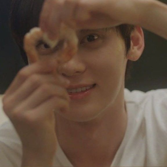 Recent activity shot of Hwang Minhyun