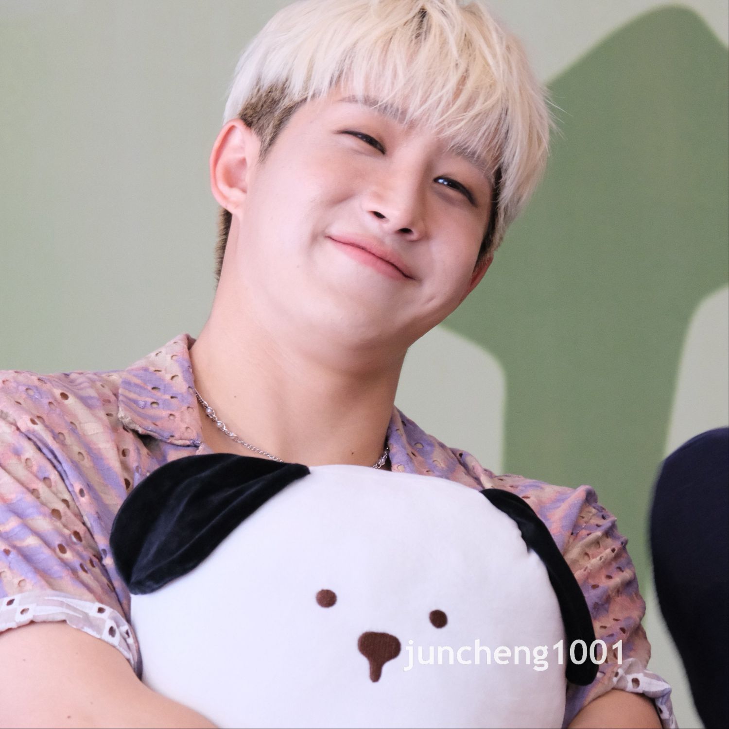 Latest photo of Jinjin (ASTRO)