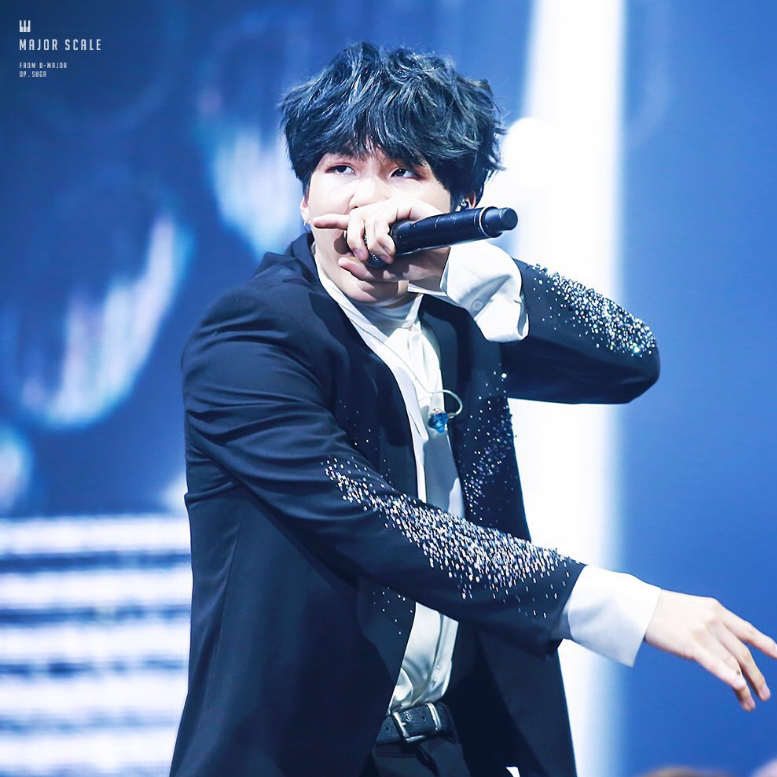 SUGA (防彈少年團)粉絲拍下的瞬間