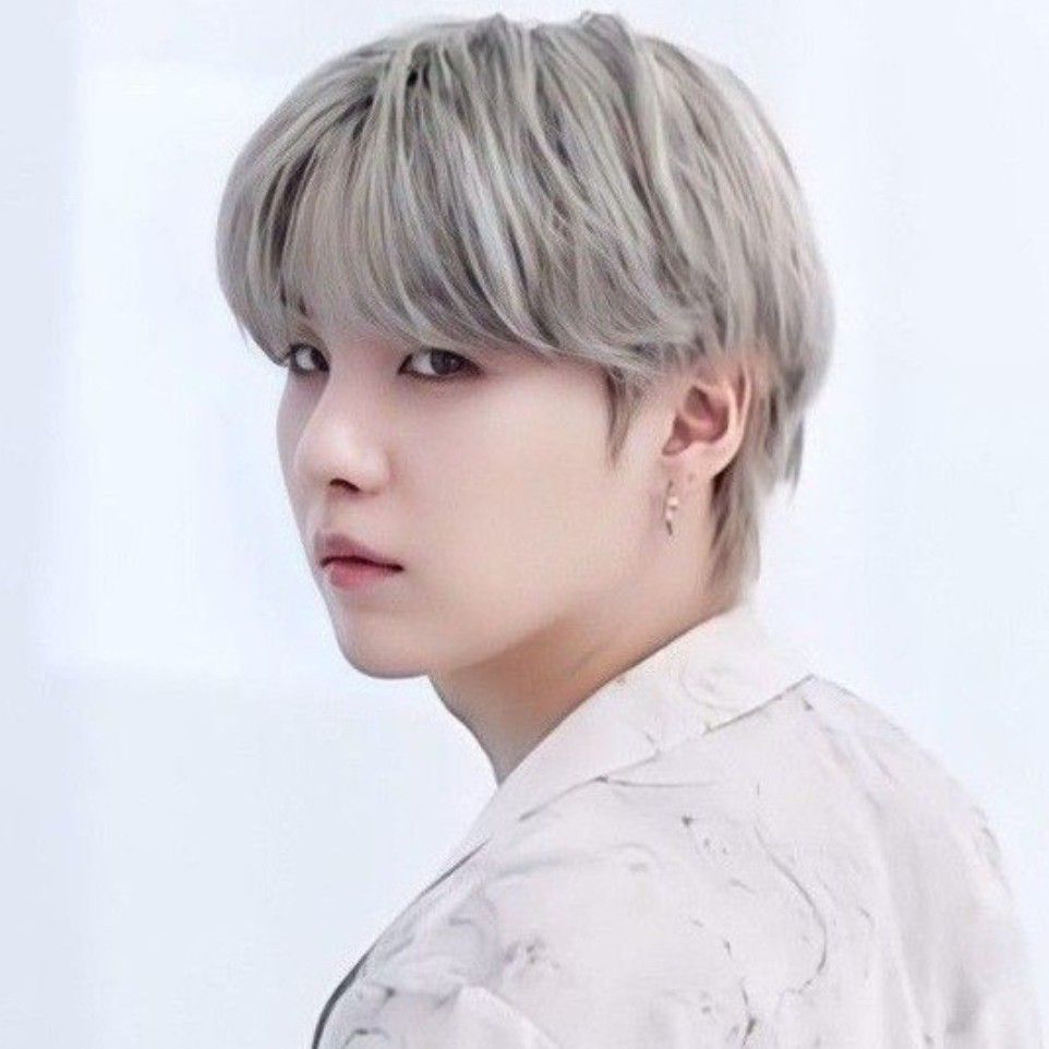 Latest photo of SUGA (BTS)
