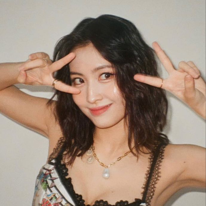 모모 (TWICE) 최근 활동샷