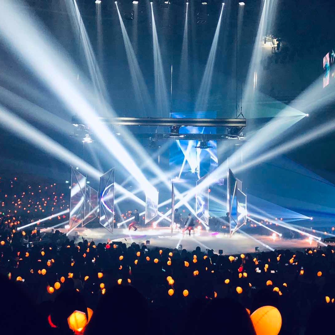 A moment captured by SECHSKIES's fan