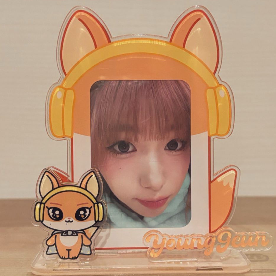 Foto terbaru Seo Youngeun (Kep1er)