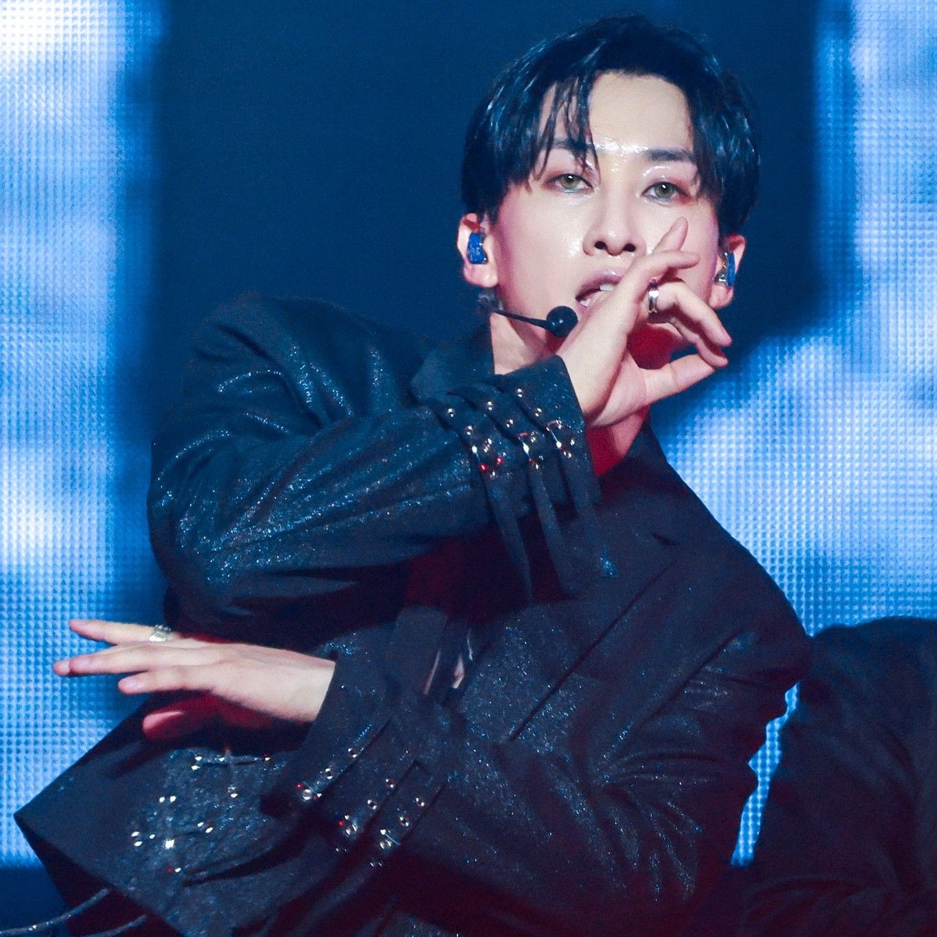 A moment captured by Eunhyuk (Super Junior)'s fan