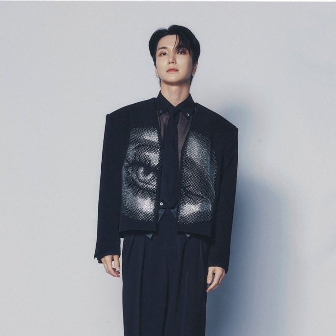 A moment captured by Leeteuk (Super Junior)'s fan