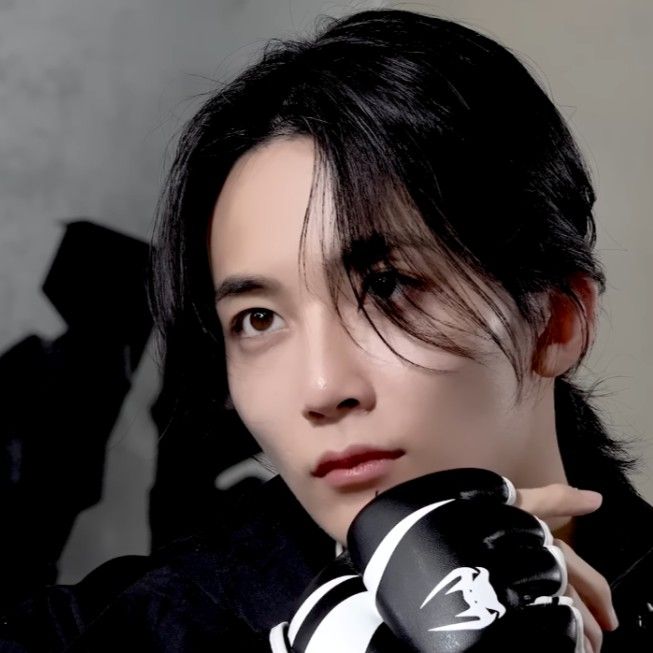 Behind-the-scenes cut of Jeonghan (SEVENTEEN)