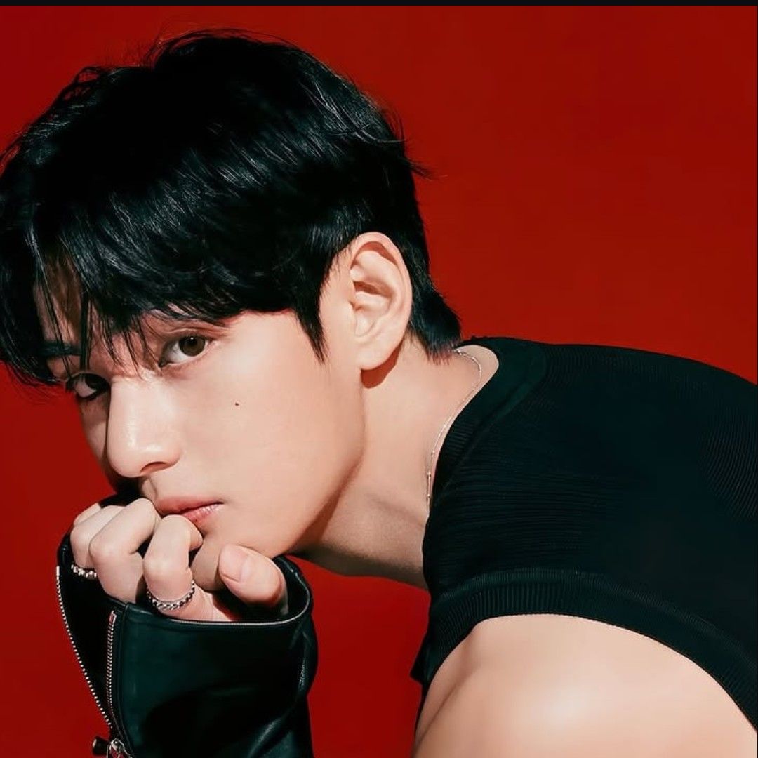 뷔 (방탄소년단) 최근 활동샷