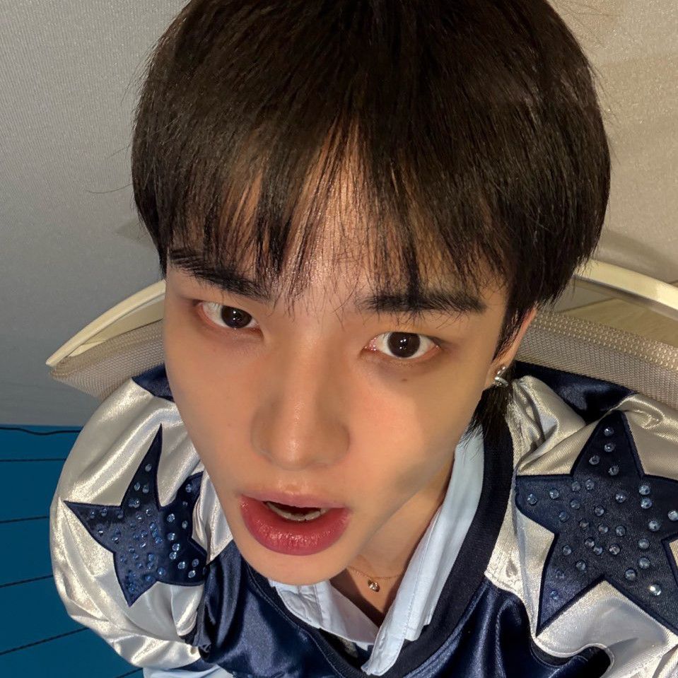 Latest photo of Hyunjin (Stray Kids)