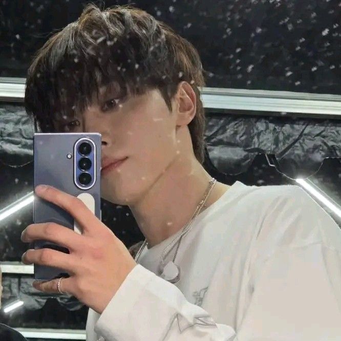 Behind-the-scenes cut of Seungkwan (SEVENTEEN)