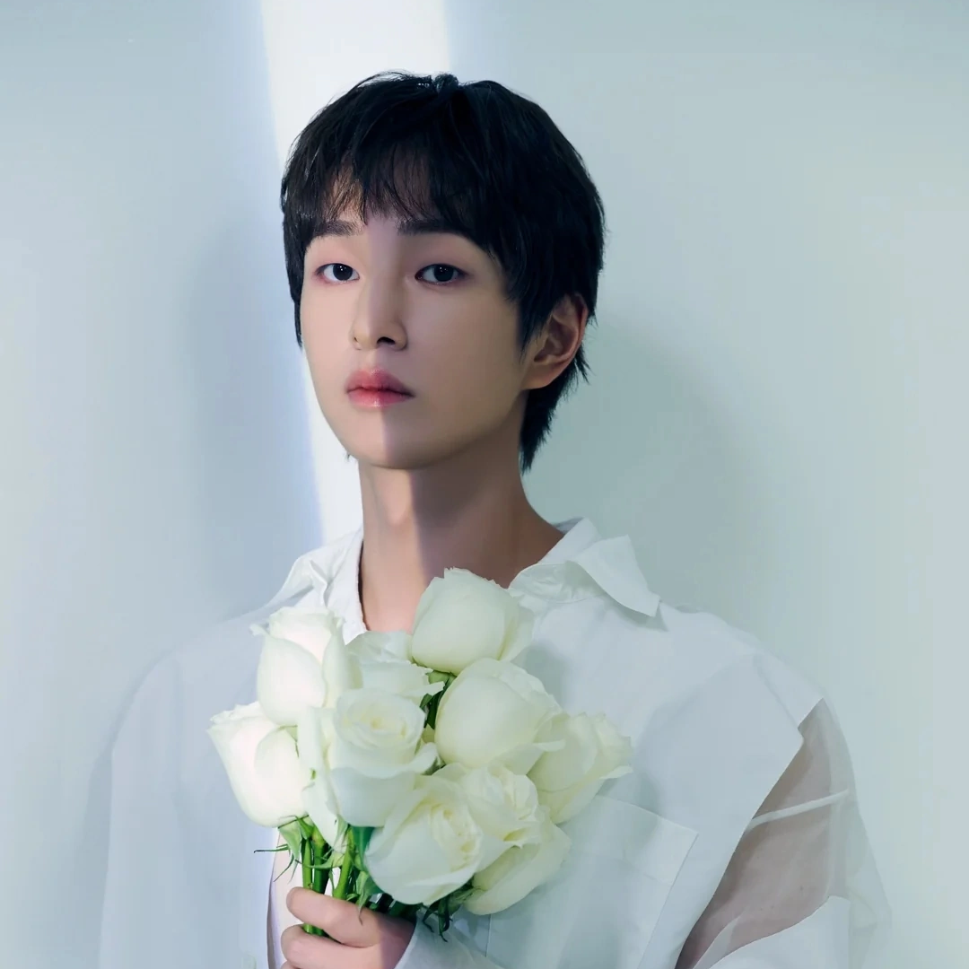 A moment captured by SHINee's fan