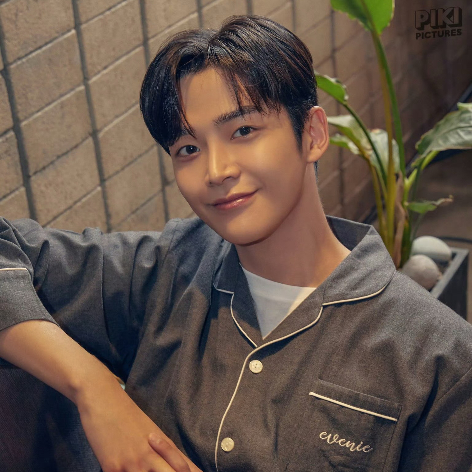 Latest photo of Rowoon