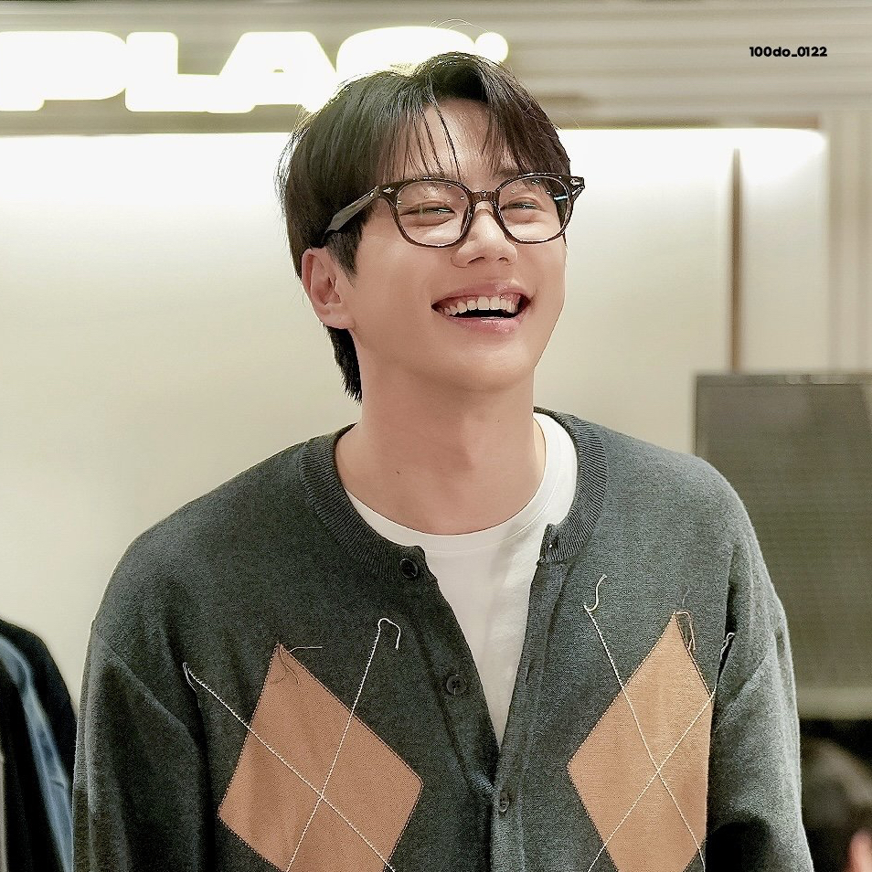 Recent activity shot of Lee Junyoung