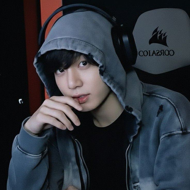 A moment captured by Jungkook (BTS)'s fan