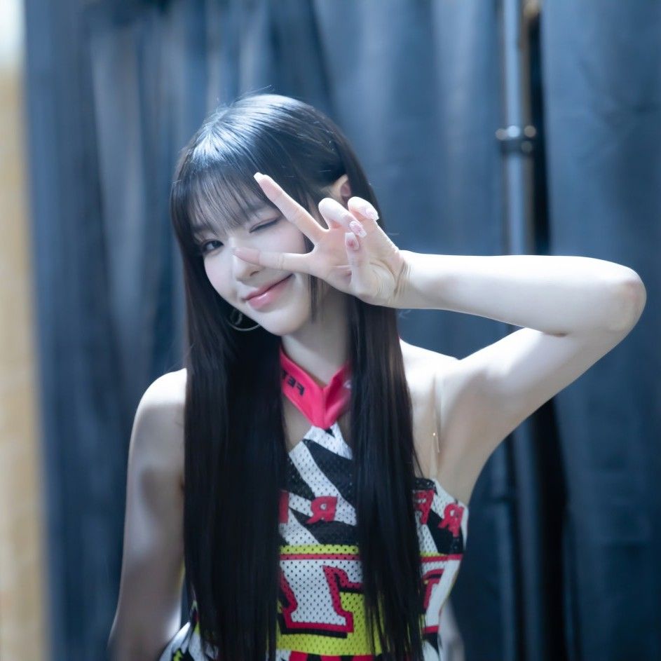 A moment captured by SECRET NUMBER's fan