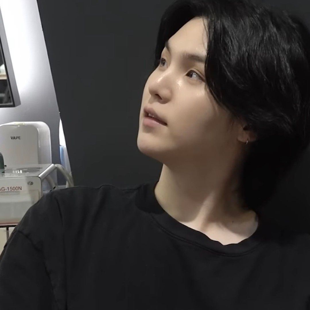 Latest photo of SUGA (BTS)