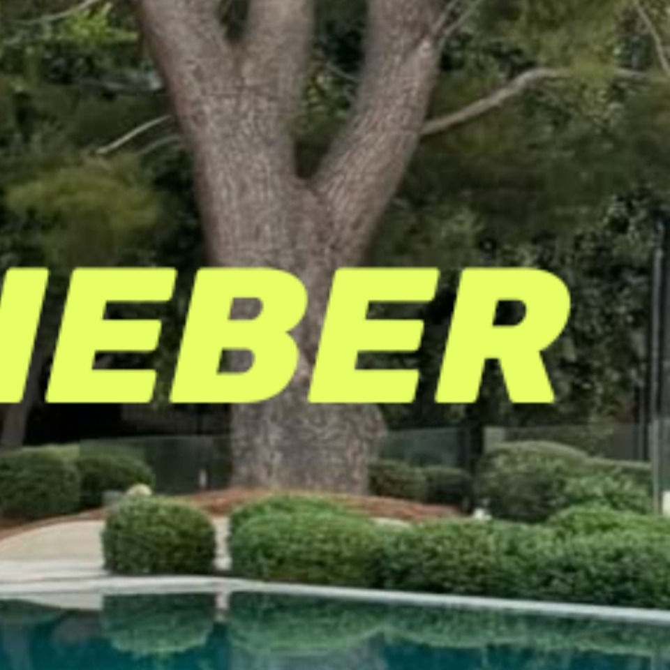 Behind-the-scenes cut of Justin Bieber