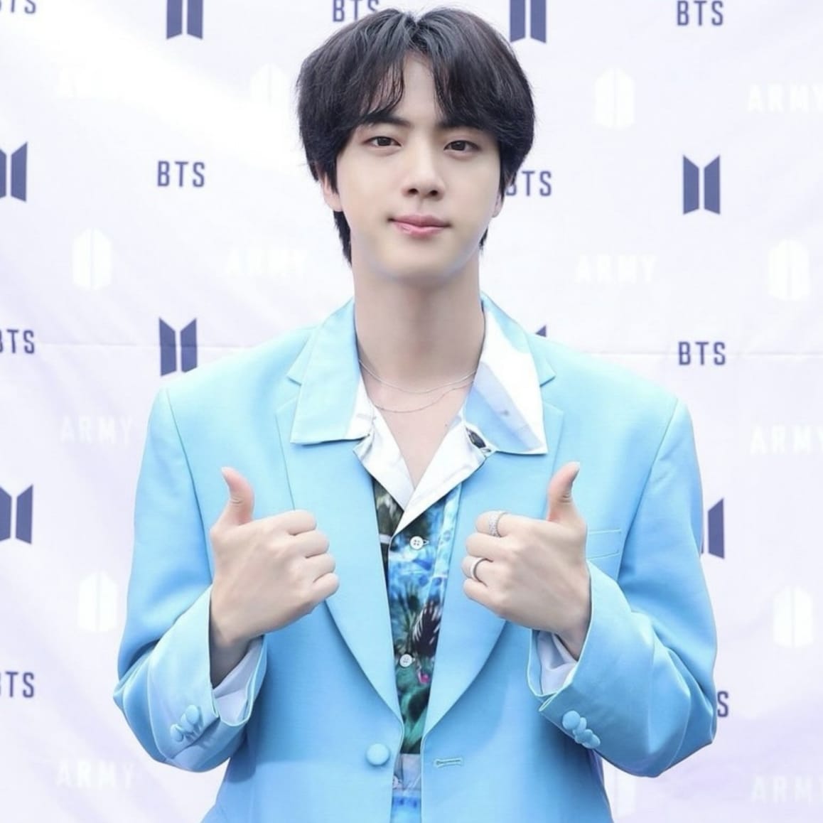 진 (방탄소년단)의 비하인드 컷