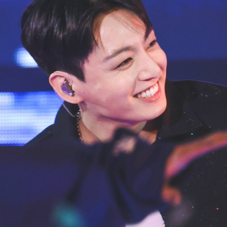 A moment captured by Jungkook (BTS)'s fan