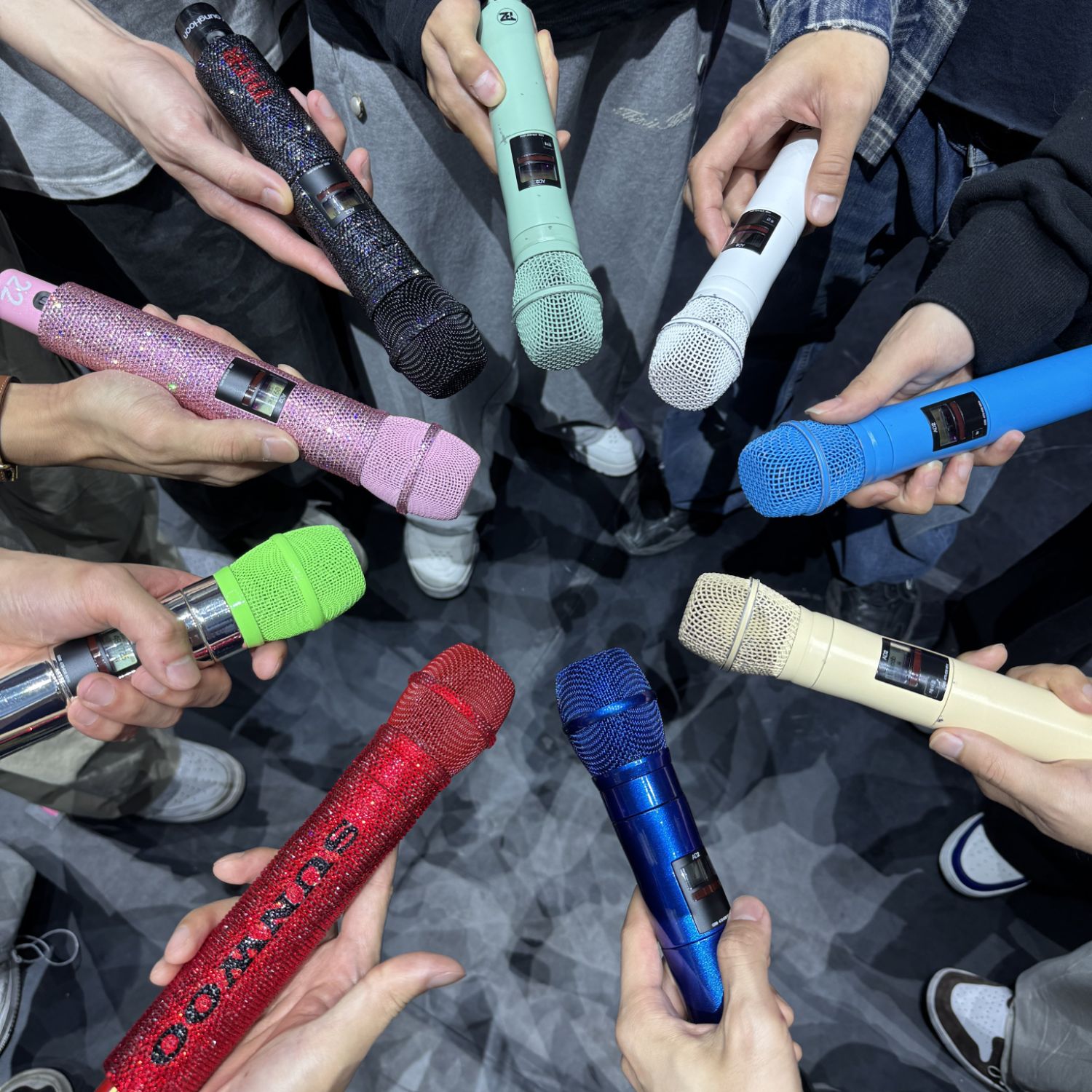 더보이즈의 비하인드 컷