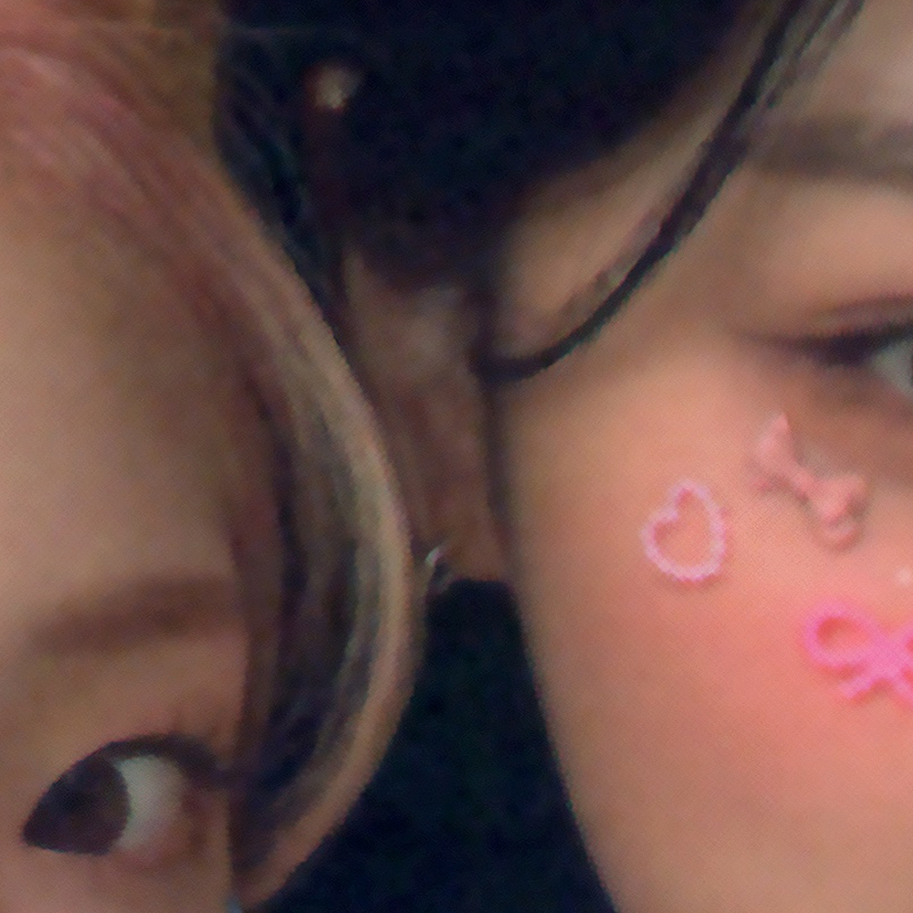 Behind-the-scenes cut of HyunJin (Loossemble)
